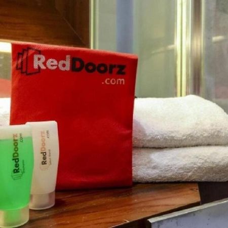 Hotel RedDoorz @ Surapati Bandung Zewnętrze zdjęcie