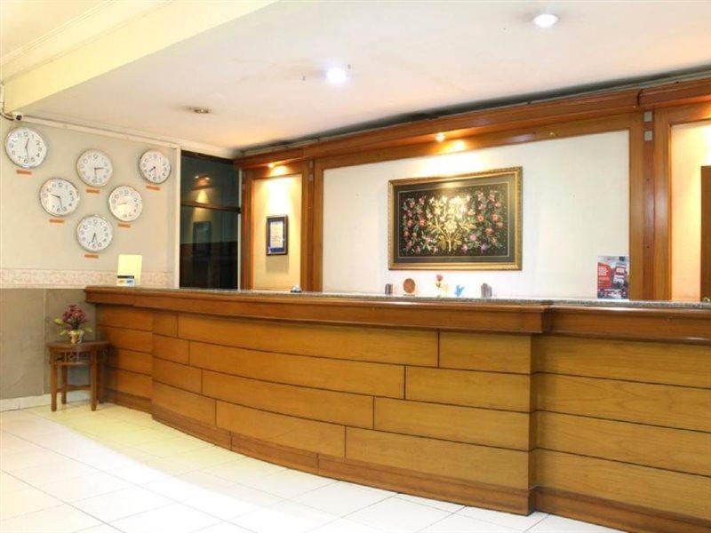 Hotel RedDoorz @ Surapati Bandung Zewnętrze zdjęcie