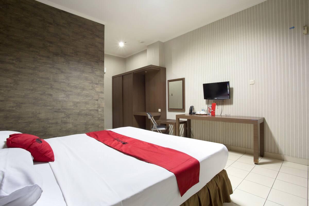 Hotel RedDoorz @ Surapati Bandung Zewnętrze zdjęcie