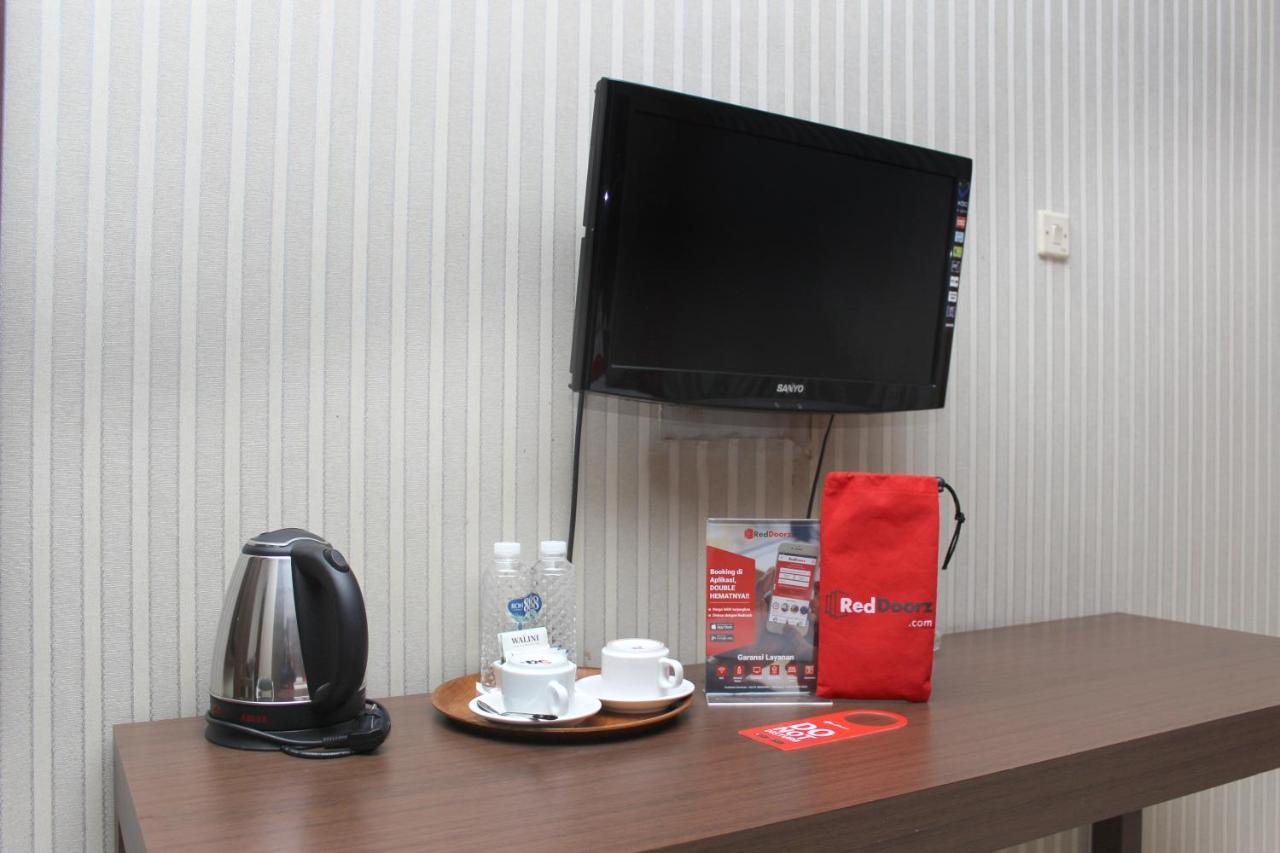 Hotel RedDoorz @ Surapati Bandung Zewnętrze zdjęcie