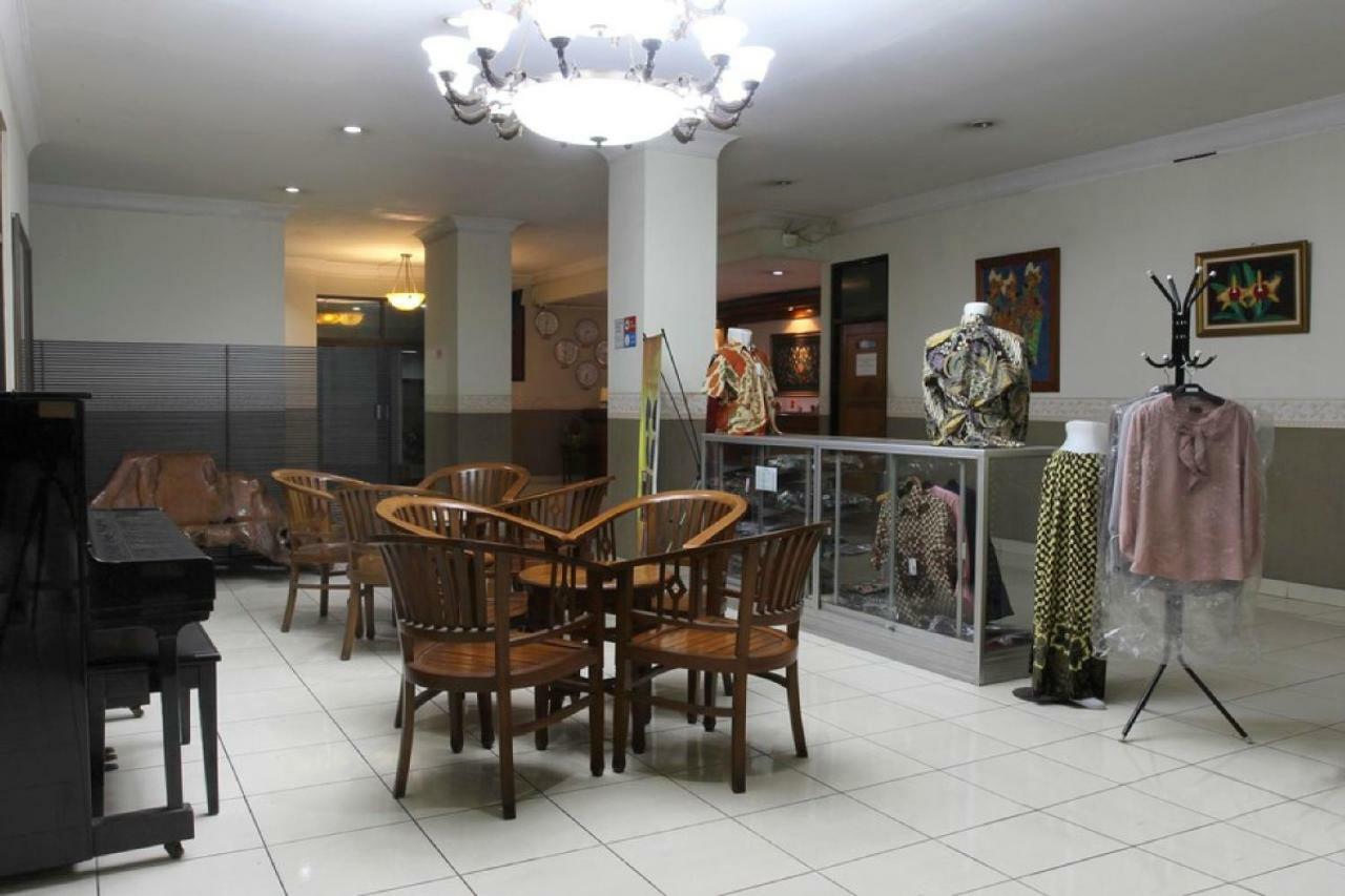 Hotel RedDoorz @ Surapati Bandung Zewnętrze zdjęcie
