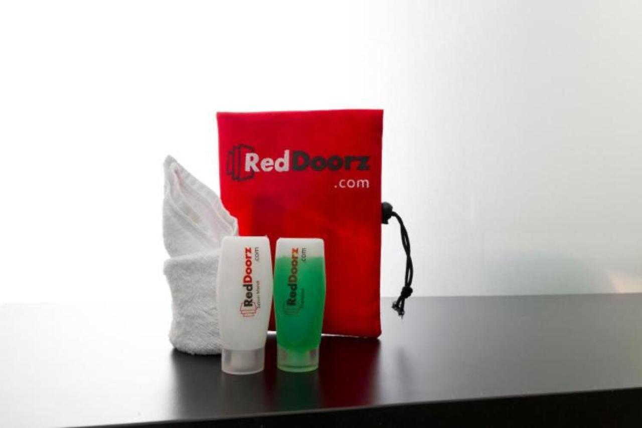 Hotel RedDoorz @ Surapati Bandung Zewnętrze zdjęcie