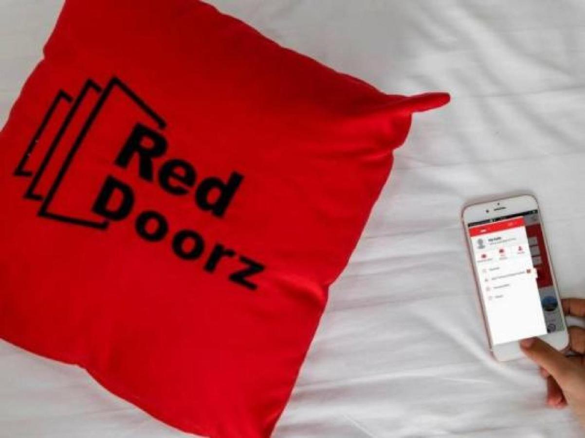 Hotel RedDoorz @ Surapati Bandung Zewnętrze zdjęcie